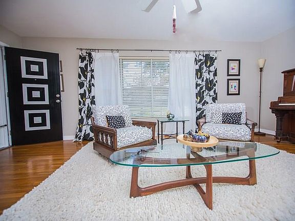 5th image of 3031 Logan Dr