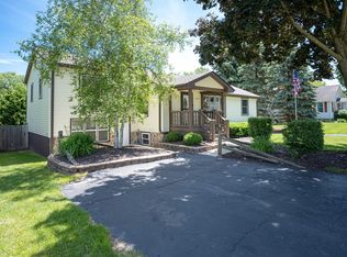 1009 Franklin Ave, Winthrop Harbor, IL 60096