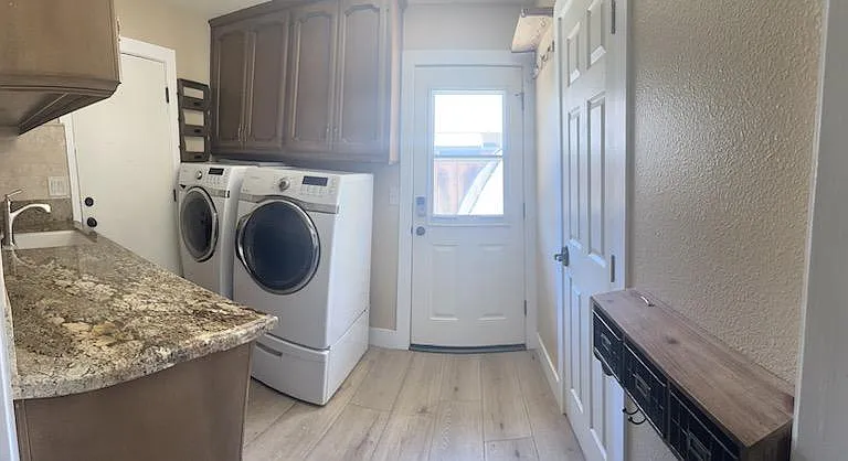 7247 N Dewey Ave — Photo 4