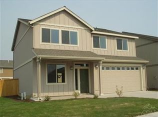 2949 SW Juniper Ave, Redmond, OR 97756