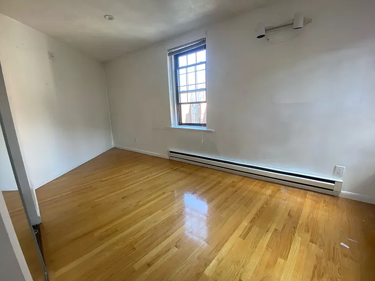 9 Charter St #3 — Photo 21