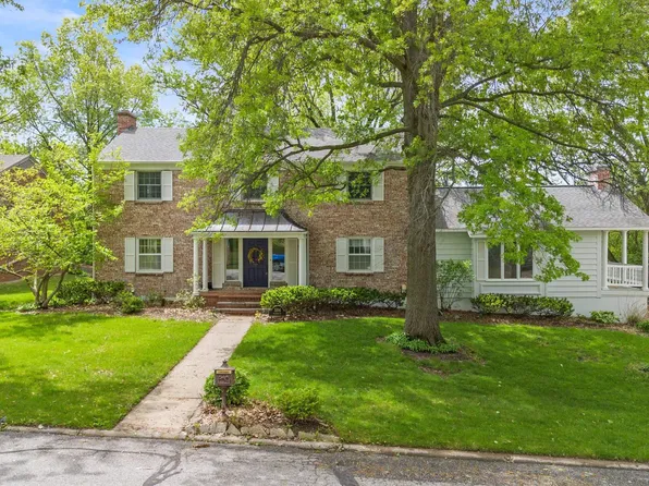 504 Fairway Pl, Fairfield, IA 52556