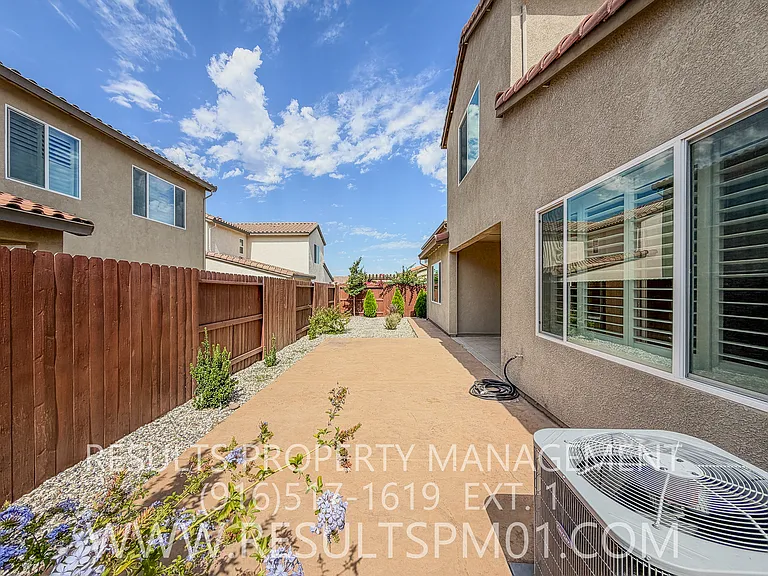 587 River St — Photo 44