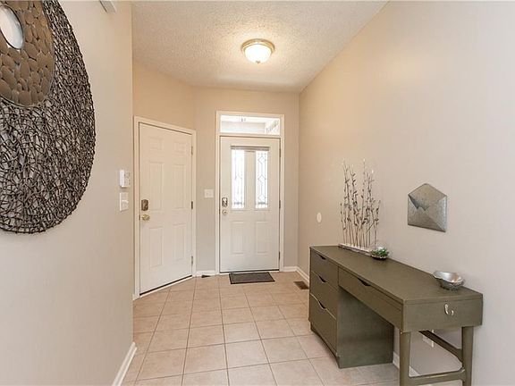 3rd image of 6021 Pennyworth Cir
