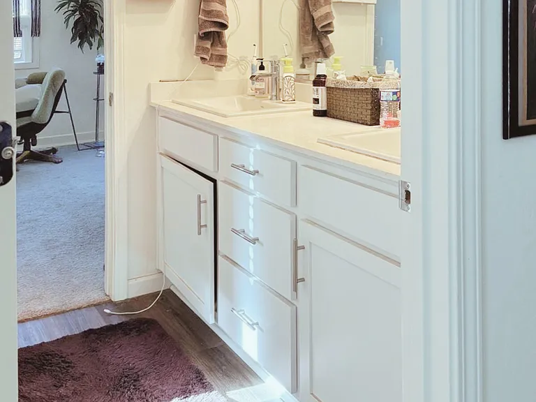 Jack n Jill Bathroom 3