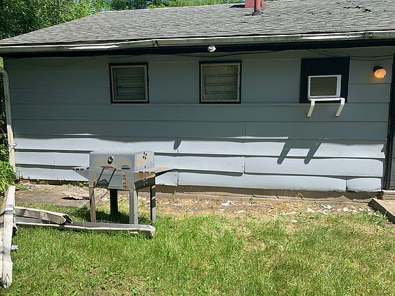 2nd image of 1541 E 44th Ave