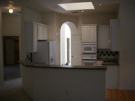 3rd image of 1650 Peacock Ct