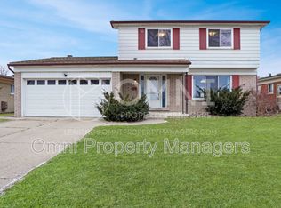 3137 Hedge Dr, Sterling Heights, MI 48310