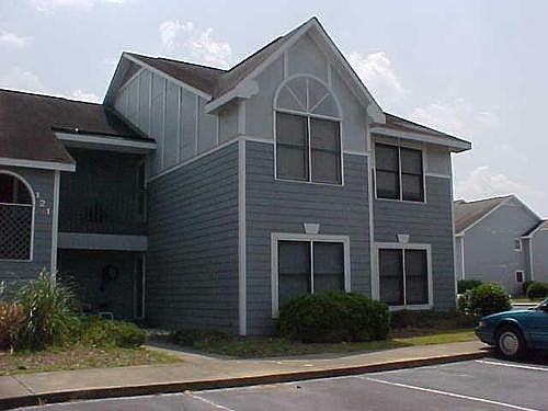 1st image of 121 C W Victoria Ct