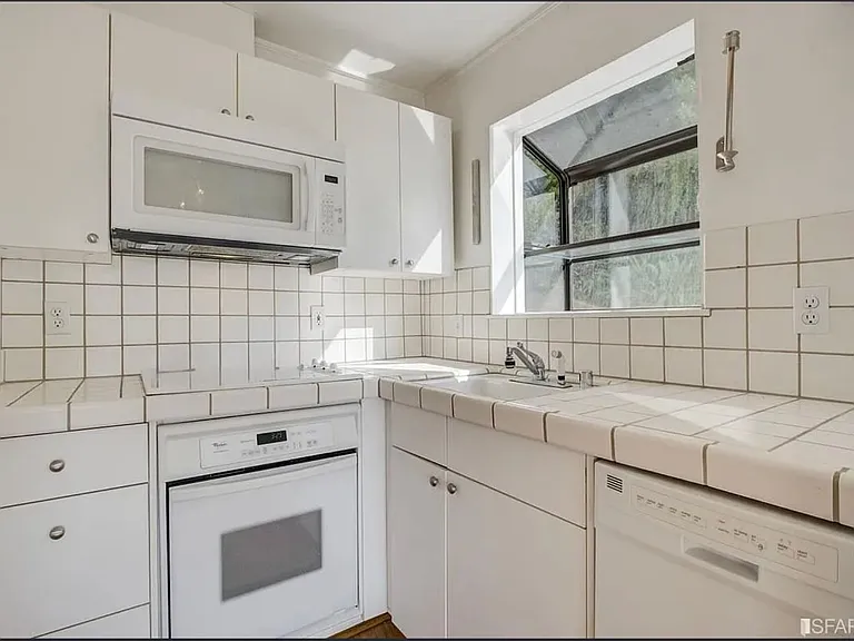 2295 Vallejo St #309 — Photo 4
