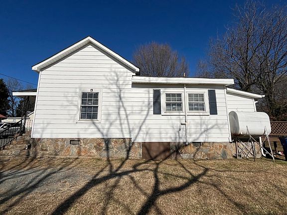 3rd image of 2227 Sunshine Ave