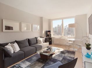 550 W 45th St APT 1112, New York, NY 10036