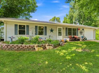 555 E Wendell Jacob Ave, Angola, IN 46703
