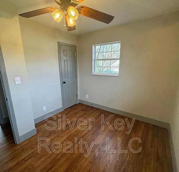 406 Dodson Ave — Photo 16