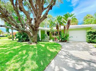 421 85th Ave, Saint Pete Beach, FL 33706