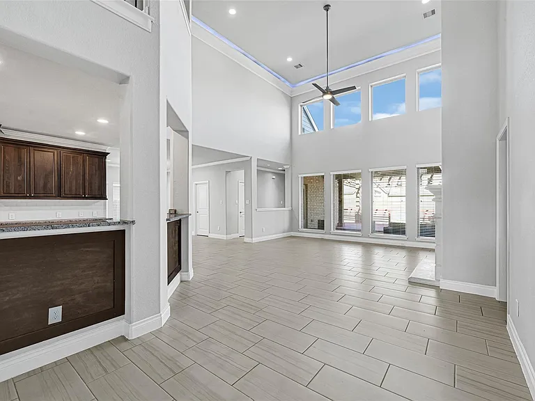 3430 Golden Cypress Ln — Photo 6