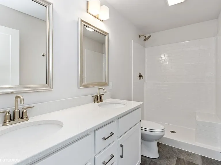 2229 Saint Andrews Dr — Photo 17