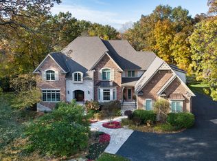 1600 Saunders Rd, Riverwoods, IL 60015