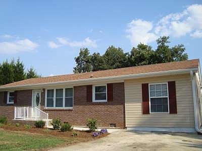 1st image of 2319 Woodleaf Dr