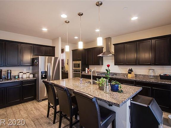 3rd image of 424 Via San Remo Cir