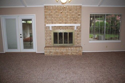 3rd image of 3010 Sierra Dr