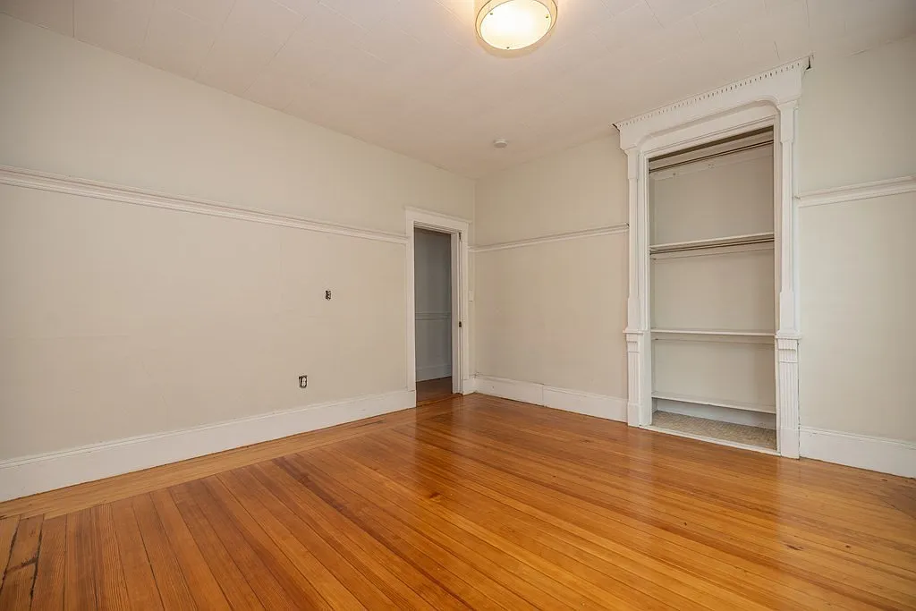 4 bed, 1.5 bath, 1225 sqft, $5,250 — Photo 3