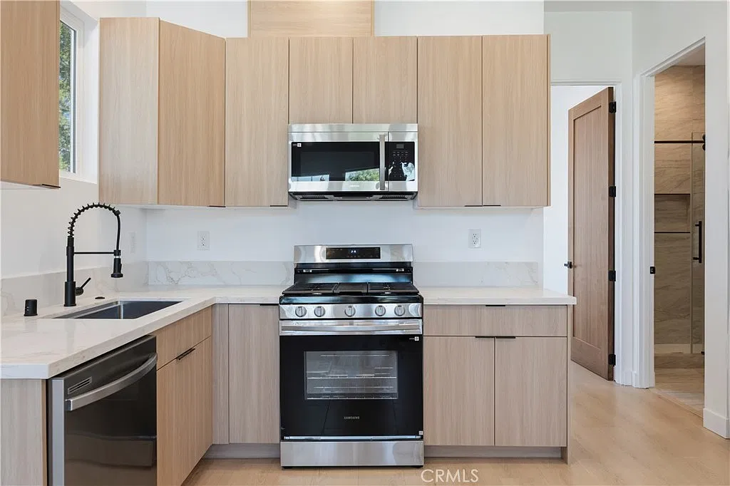 1 bed, 500 sqft, $2,495 — Photo 2