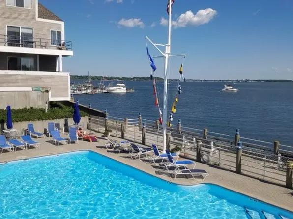 12 Harbour Close, New Haven, CT