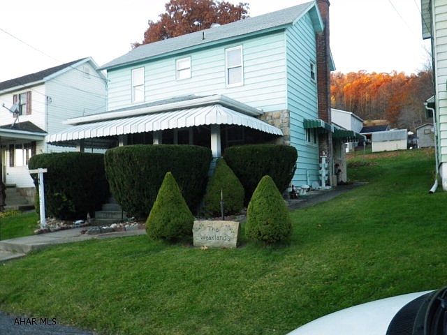 2nd image of 2307 Lovell Ave