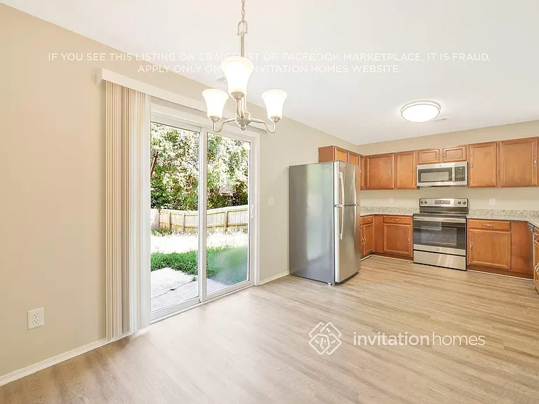 2888 Creekbend Dr — Photo 10