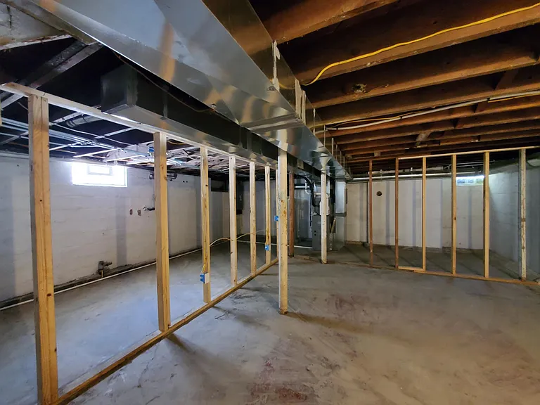952 Lilley Ave — Photo 19