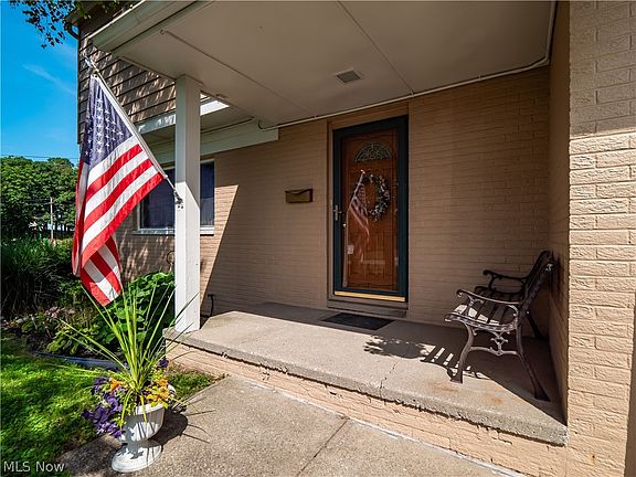3rd image of 6377 W 54th St