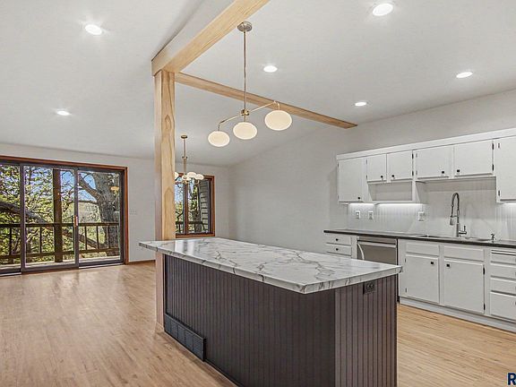 5th image of 5207 E Valley Oaks Pl
