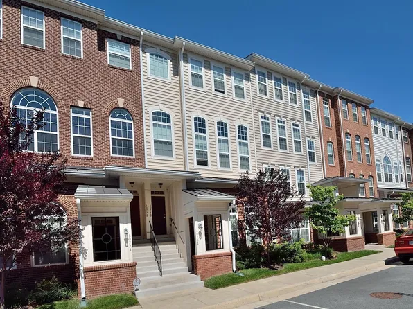 6075 Wicker Ln #146, Centreville, VA 20121