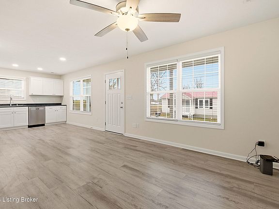 2nd image of 212 Chandler St