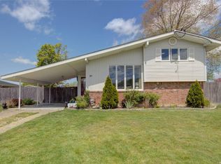 21 Days Ave, Selden, NY 11784