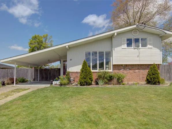 21 Days Avenue, Selden, NY 11784