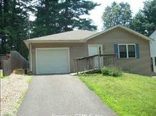 22 Circle Dr, Unionville, CT 06085