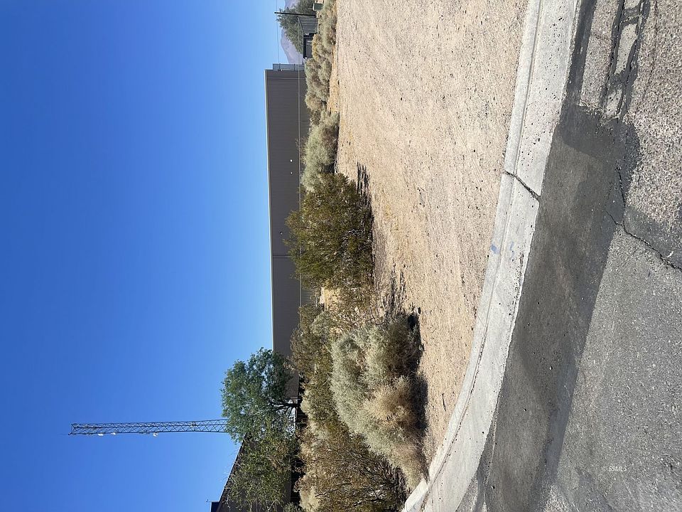 1st image of N Erwin St