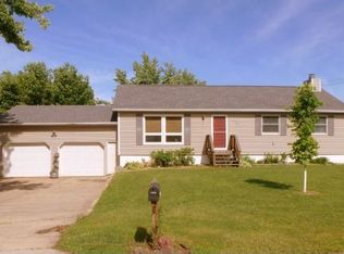 151 Buckwheat Ave, Windom, MN 56101