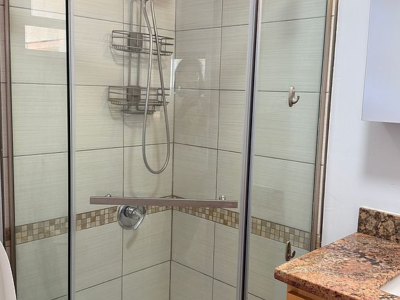 3rd image of 300 Chiquita Ave #10