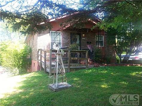 2nd image of 1321 Dodd St