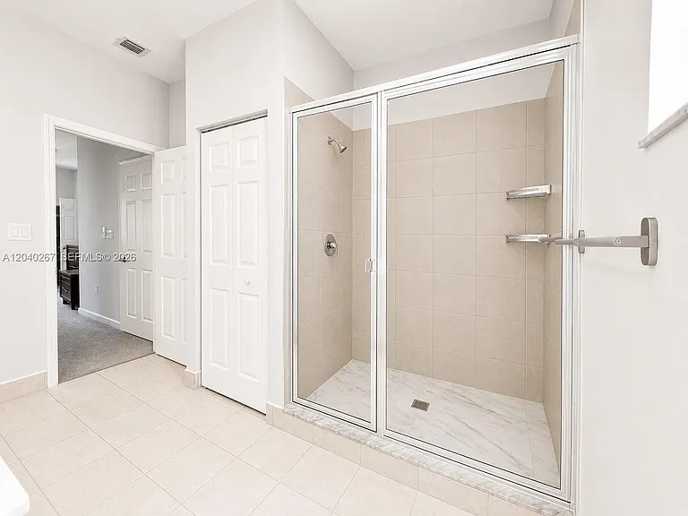 1523 SW 29th St #1523 — Photo 12