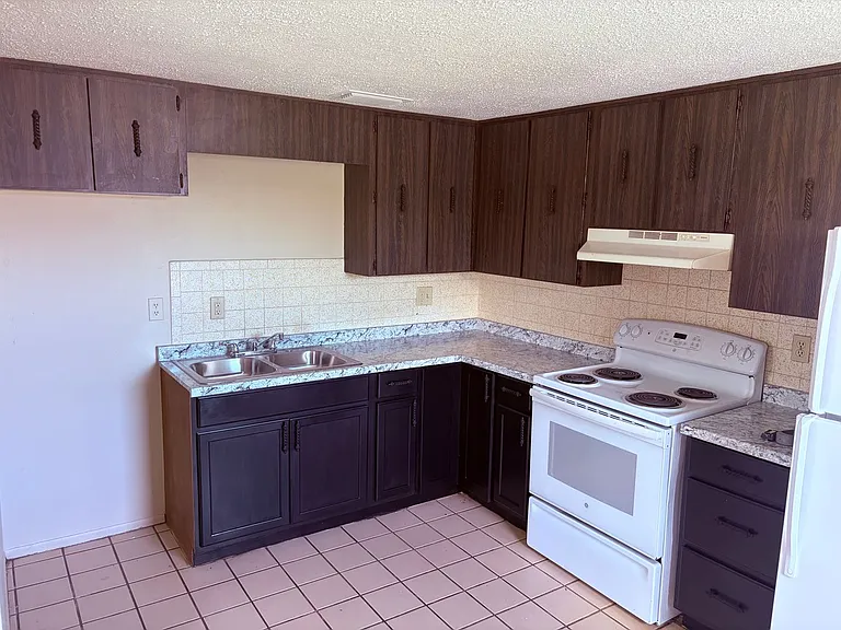 5848 Siesta Ln — Photo 6