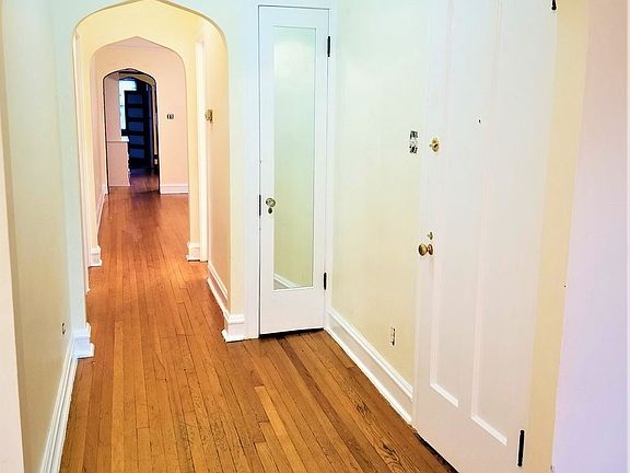 4th image of 3723 W Windsor Ave APT 1