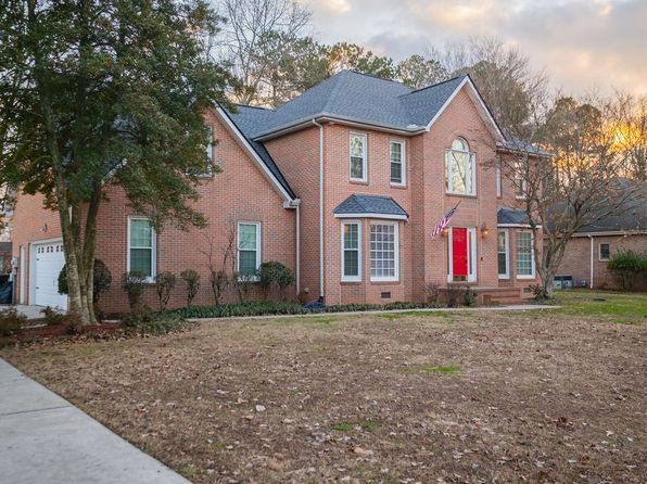 306 Amherst Dr, Tullahoma, TN 37388