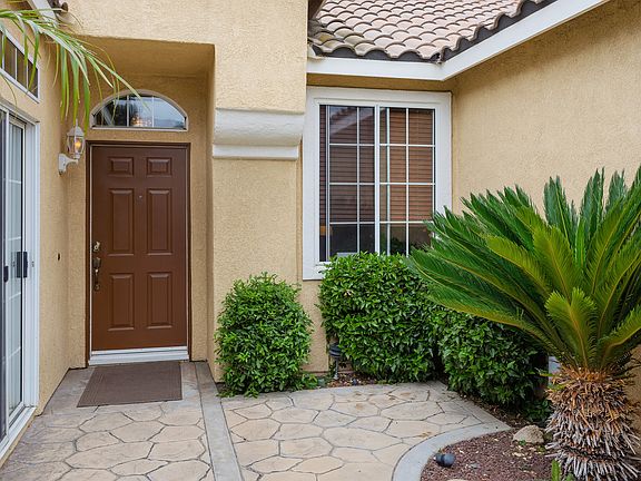 4th image of 938 Montague Cir