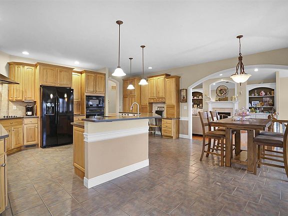 2nd image of 104 Stonebridge Estates Ct