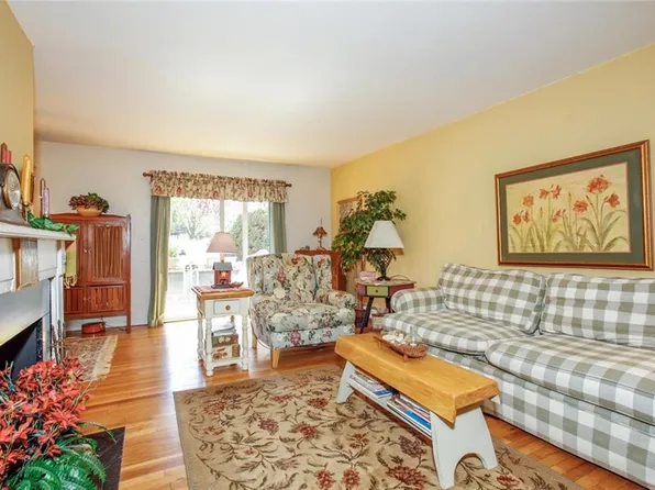 3M C Church La Valley #C, Valley Cottage, NY 10989