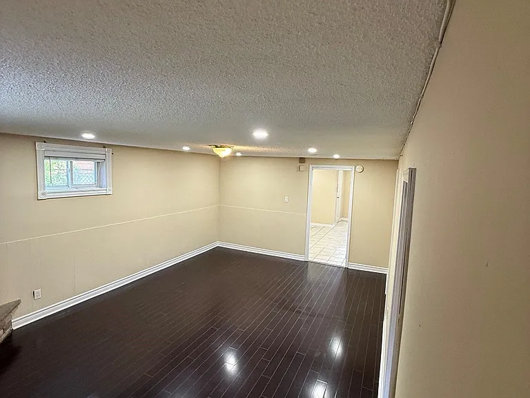 120 Abell Dr #BASEMENT — Photo 7